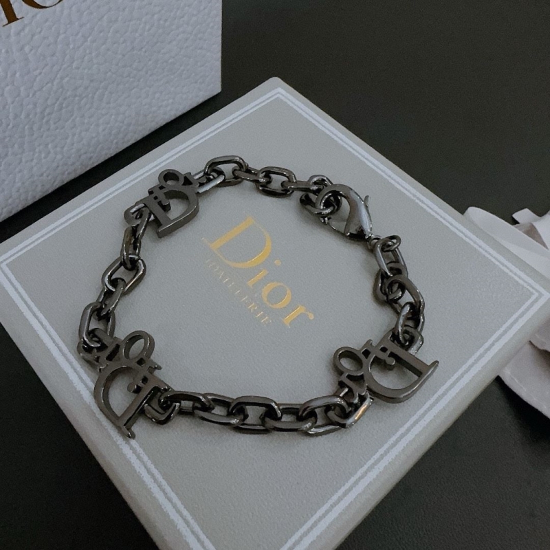 chr1st1an D10r necklaces
